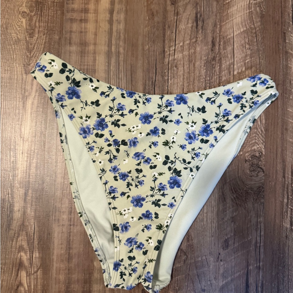 Abercrombie & Fitch Floral Bikini Bottom - Picture 2 of 4